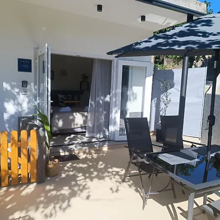 Apartment Cozy With Terrace + Free Parking