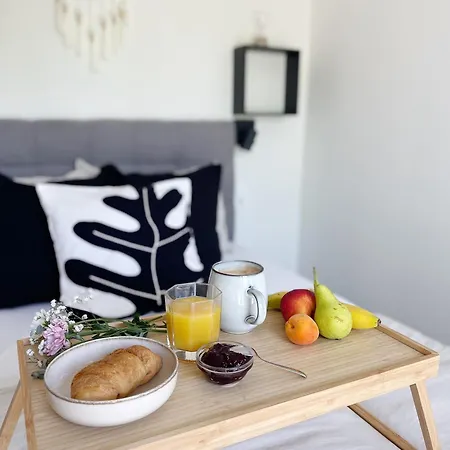 Cozy With Terrace + Free Parking Opatija